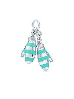 🩵NEW Tiffany & Co Winter Mittens
Charm Sterling Silver Blue Enamel w/ Clasp
